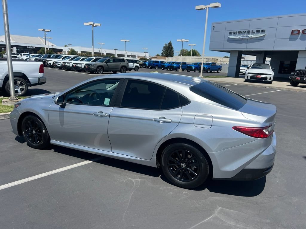 Used 2025 Toyota Camry LE FWD image 25