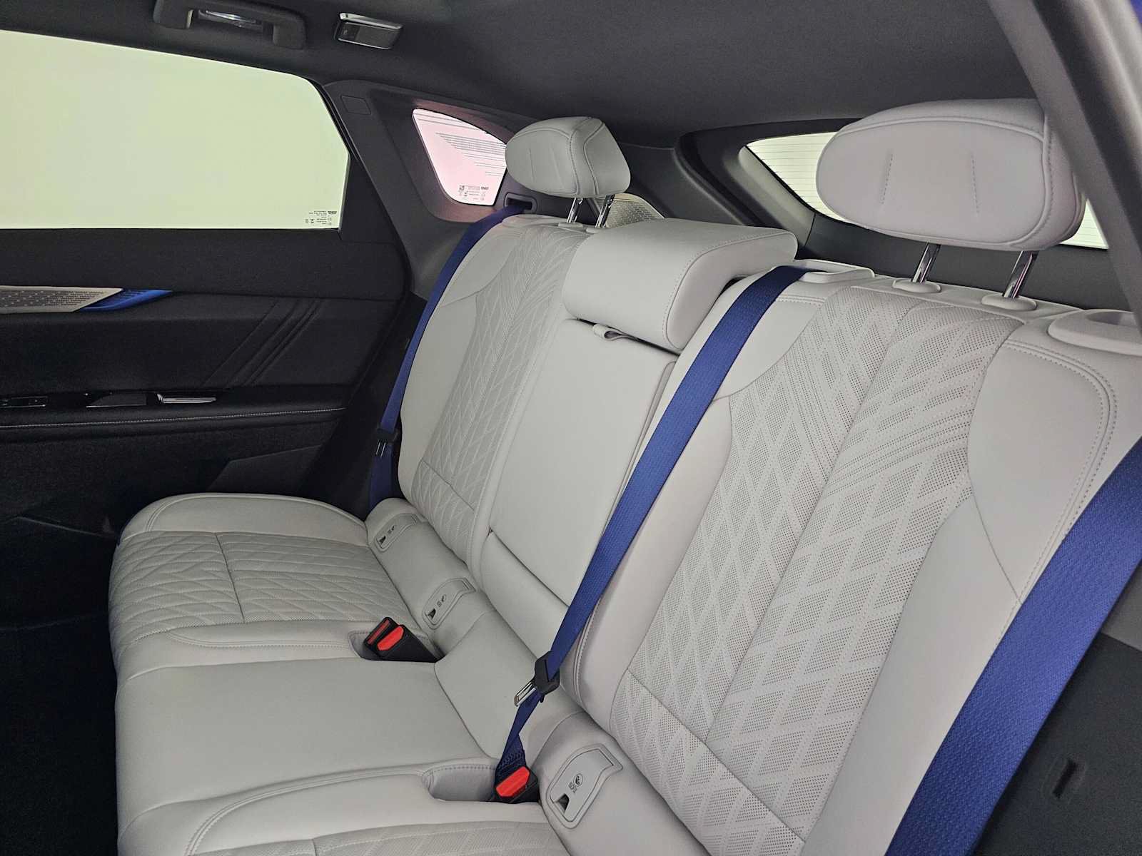 New 2027 Cadillac Optiq V w/ Deep Ocean Design Edition AWD/4WD image 18