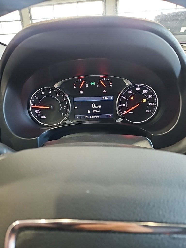 Used 2024 GMC Terrain SLT image 32