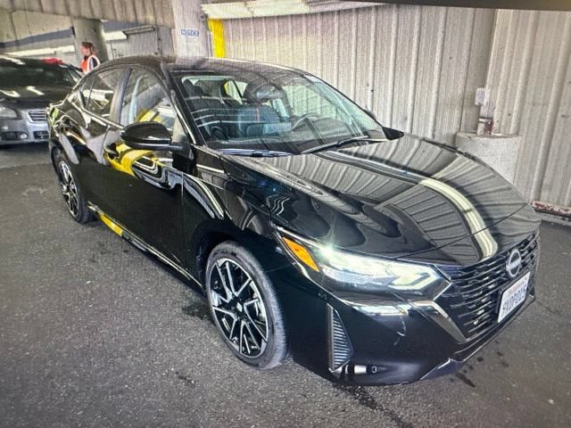 Certified 2025 Nissan Sentra SR w/ SR Premium Package FWD image 37