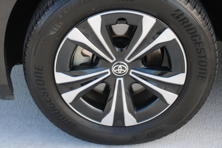 Certified 2023 Toyota bZ4X XLE image 10