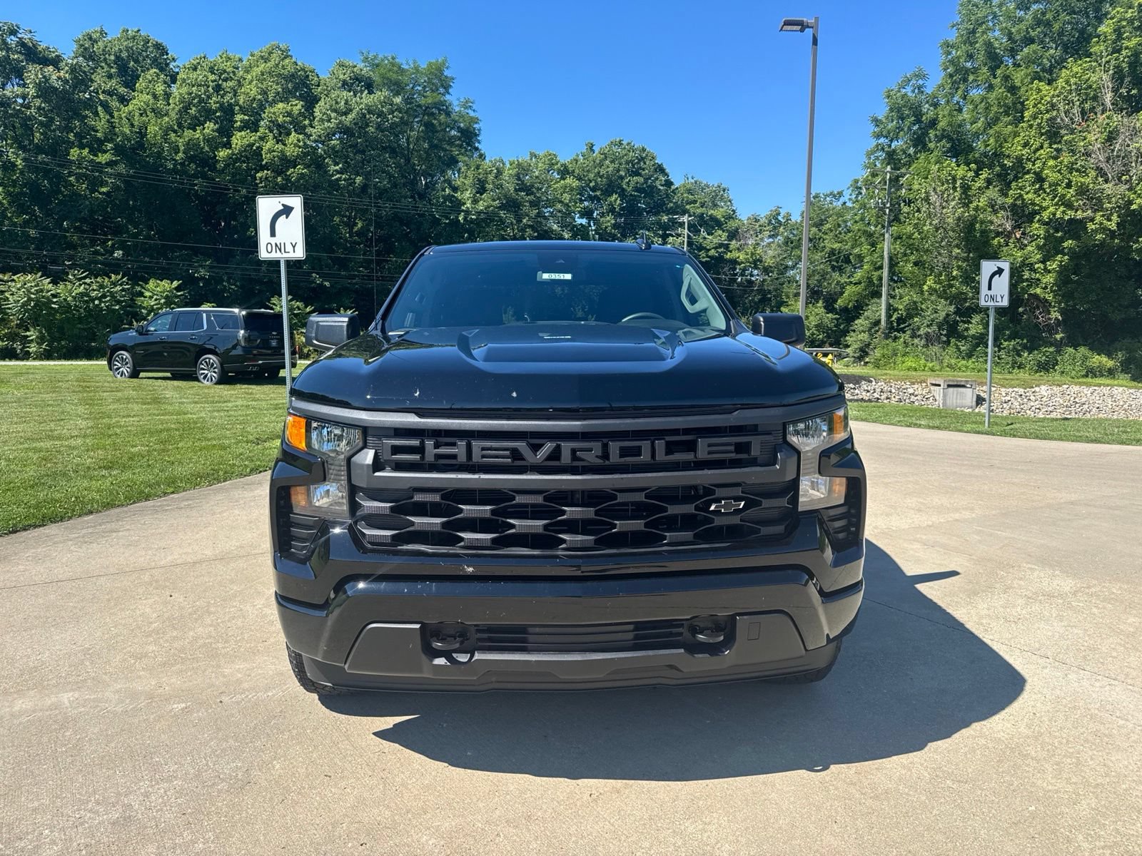 New 2026 Chevrolet Silverado 1500 Custom w/ Turbomax Blackout Package AWD/4WD image 2