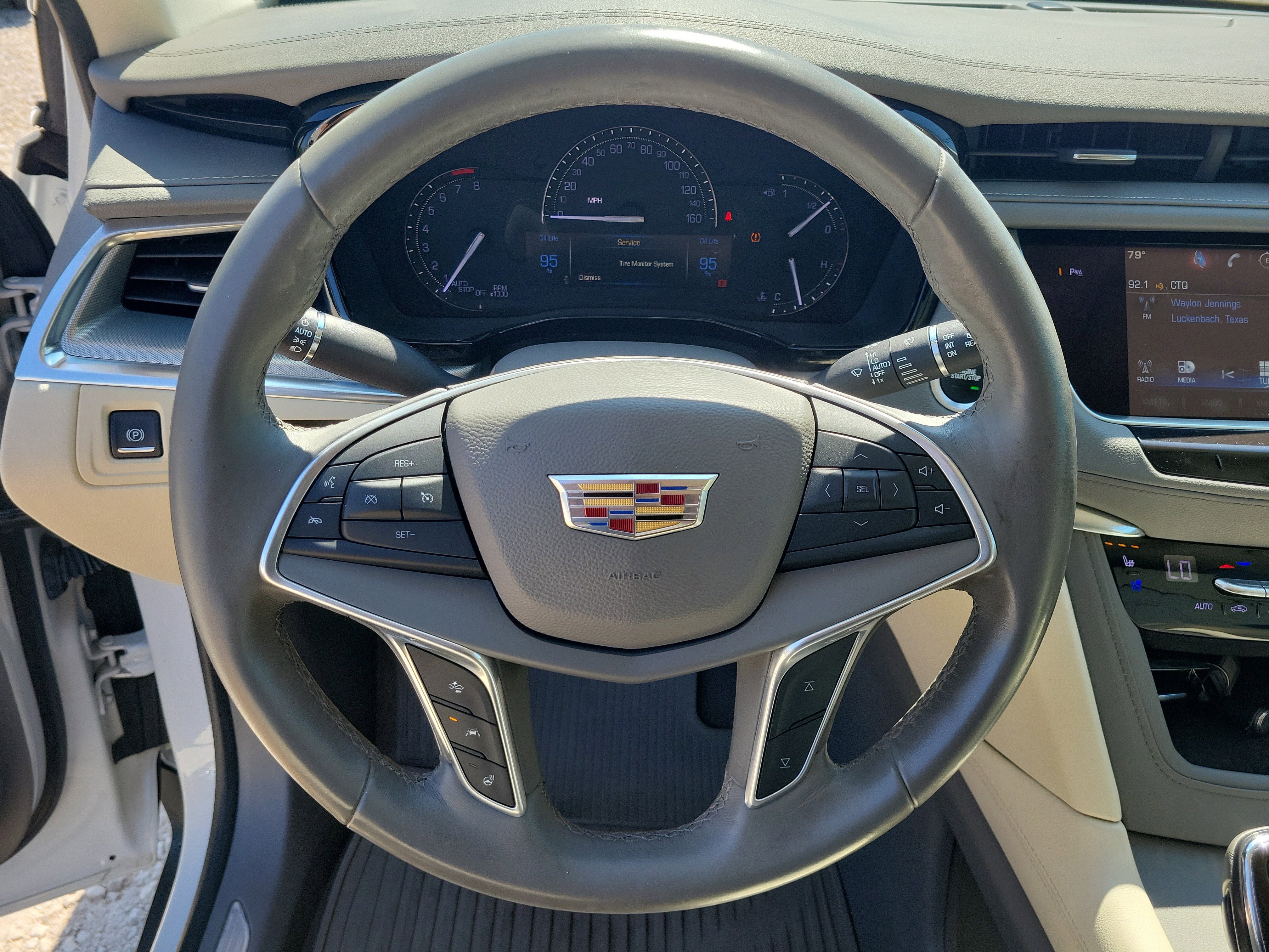 Used 2017 Cadillac XT5 Premium Luxury w/ LPO, Wheel Lock Package image 23