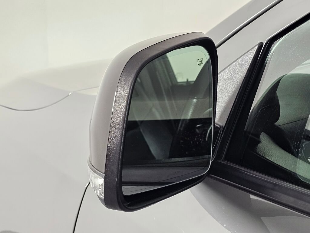 Used 2024 Dodge Durango GT image 11