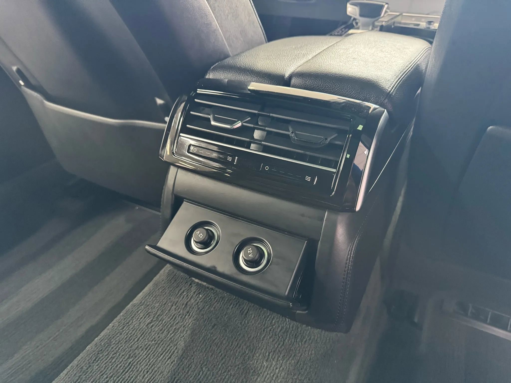 Used 2019 Audi A8 L 3.0T w/ Executive Package image 18