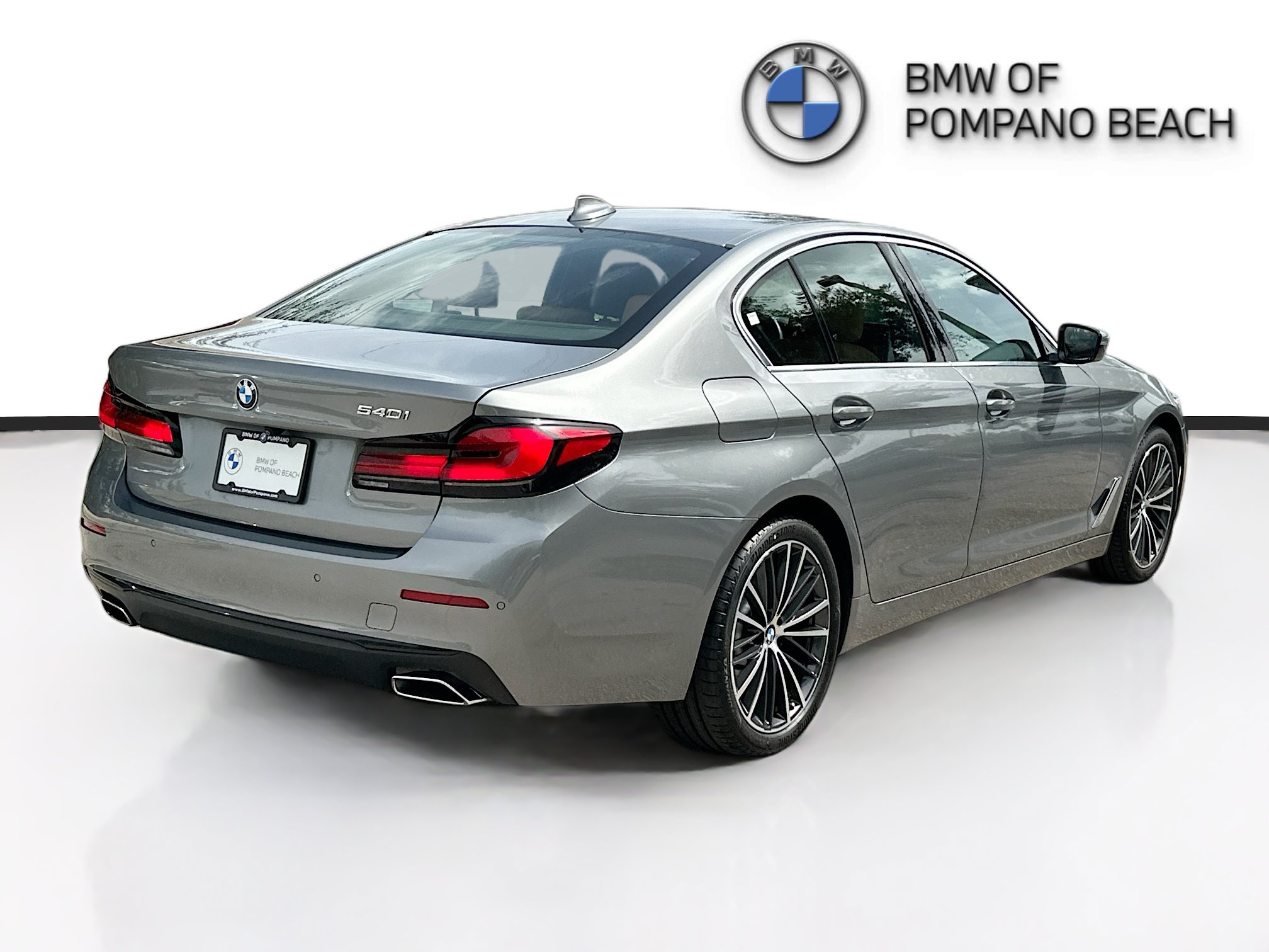 Used 2023 BMW 540i w/ Convenience Package RWD image 7