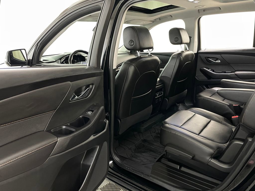Certified 2020 Chevrolet Traverse Premier w/ Redline Edition AWD/4WD image 46