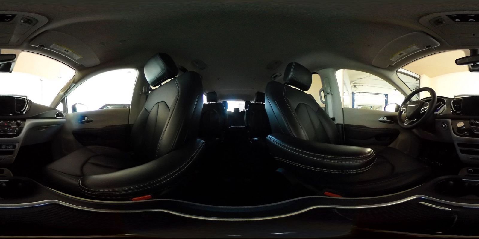 Used 2024 Chrysler Pacifica Touring-L image 40