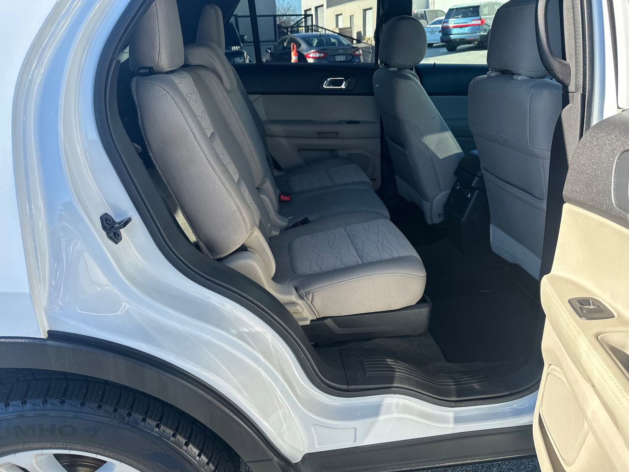Used 2015 Ford Explorer FWD image 15