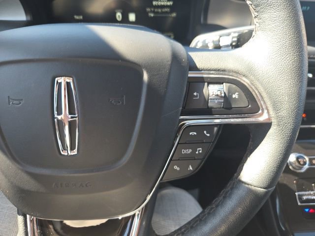 Certified 2022 Lincoln Nautilus AWD w/ Premium Package image 33