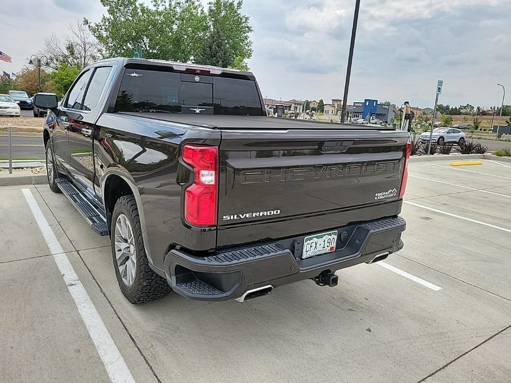 Used 2019 Chevrolet Silverado 1500 High Country w/ Technology Package AWD/4WD image 7