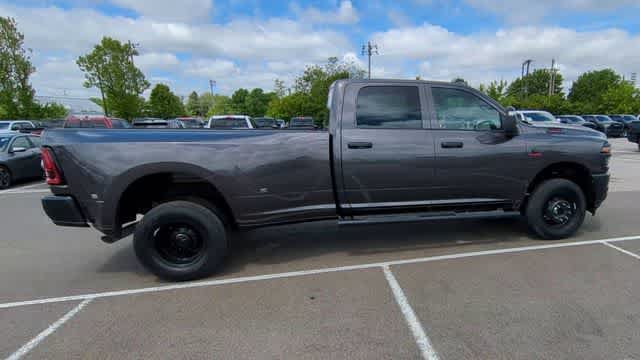 New 2026 RAM 3500 Tradesman AWD/4WD image 9