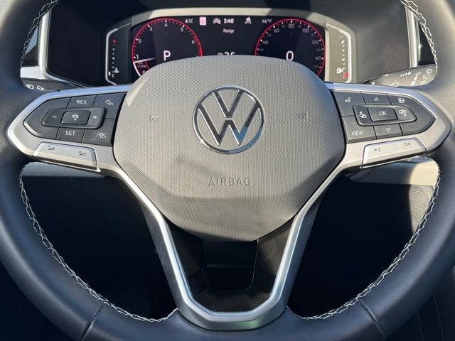 Certified 2025 Volkswagen Taos SEL w/ Black Wheel Plus Package image 32