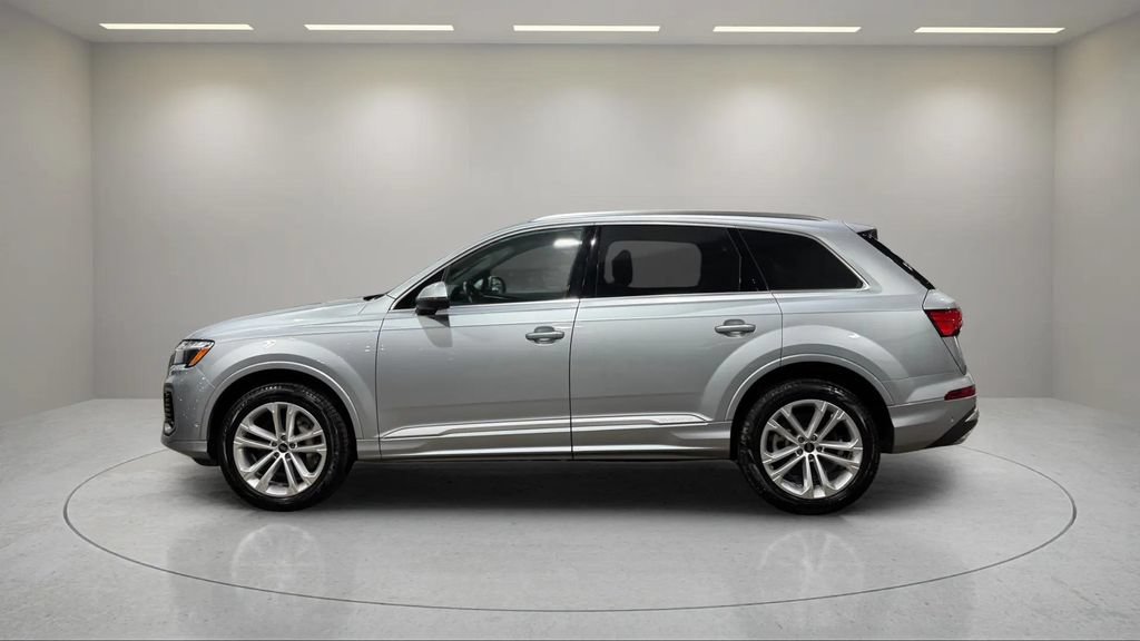 Used 2025 Audi Q7 3.0T Premium Plus AWD/4WD image 14