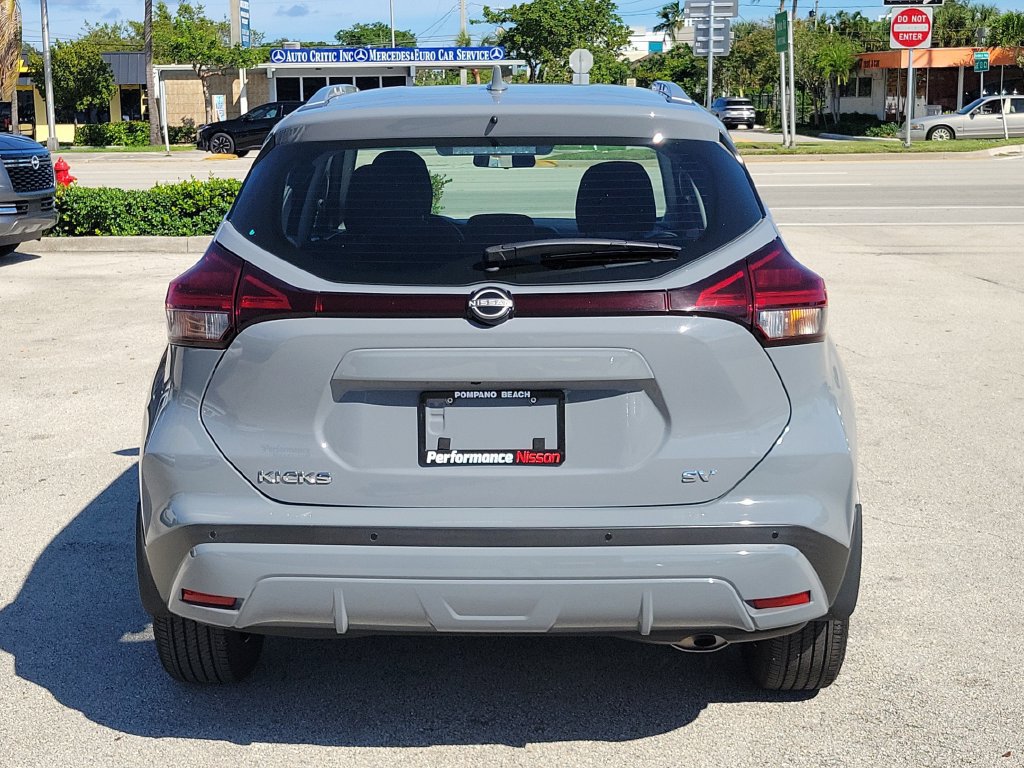 Certified 2024 Nissan Kicks SV FWD image 9