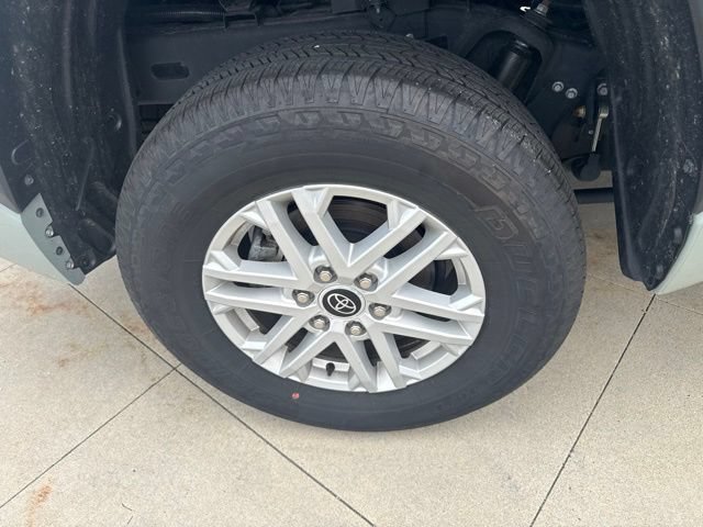 Used 2024 Toyota Tundra SR5 AWD/4WD image 10