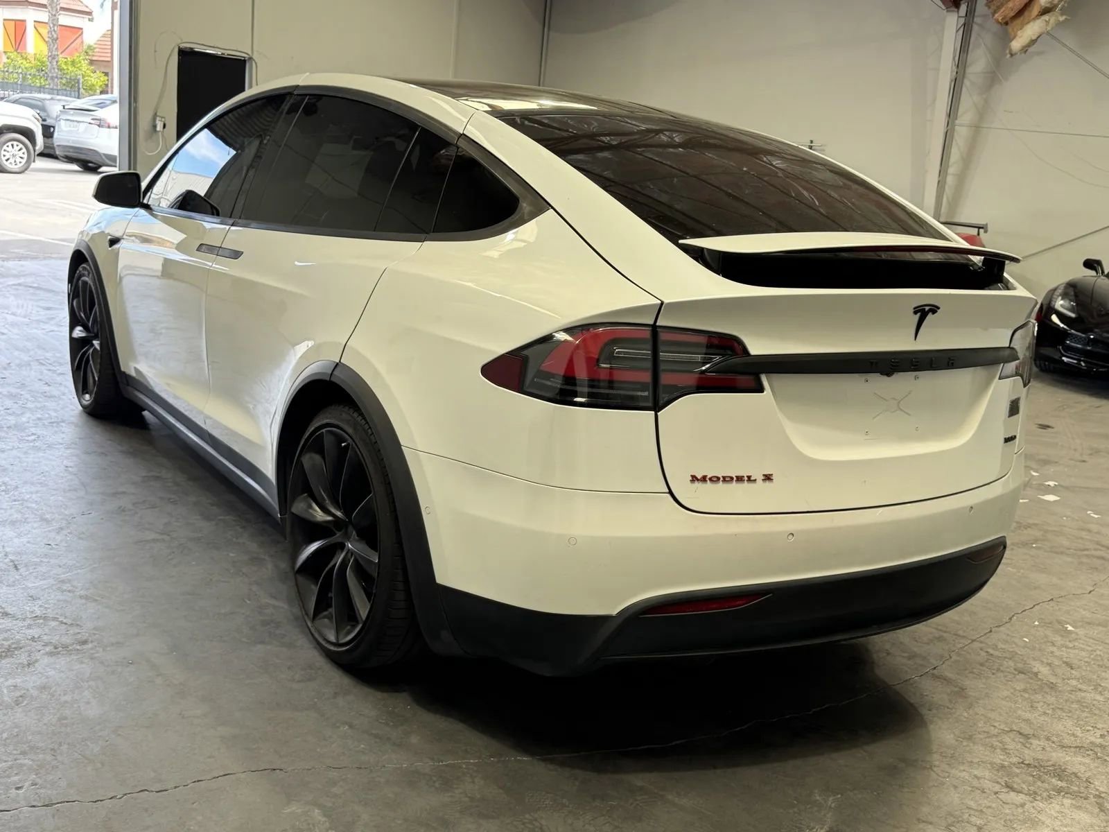 Used 2017 Tesla Model X 100D image 2