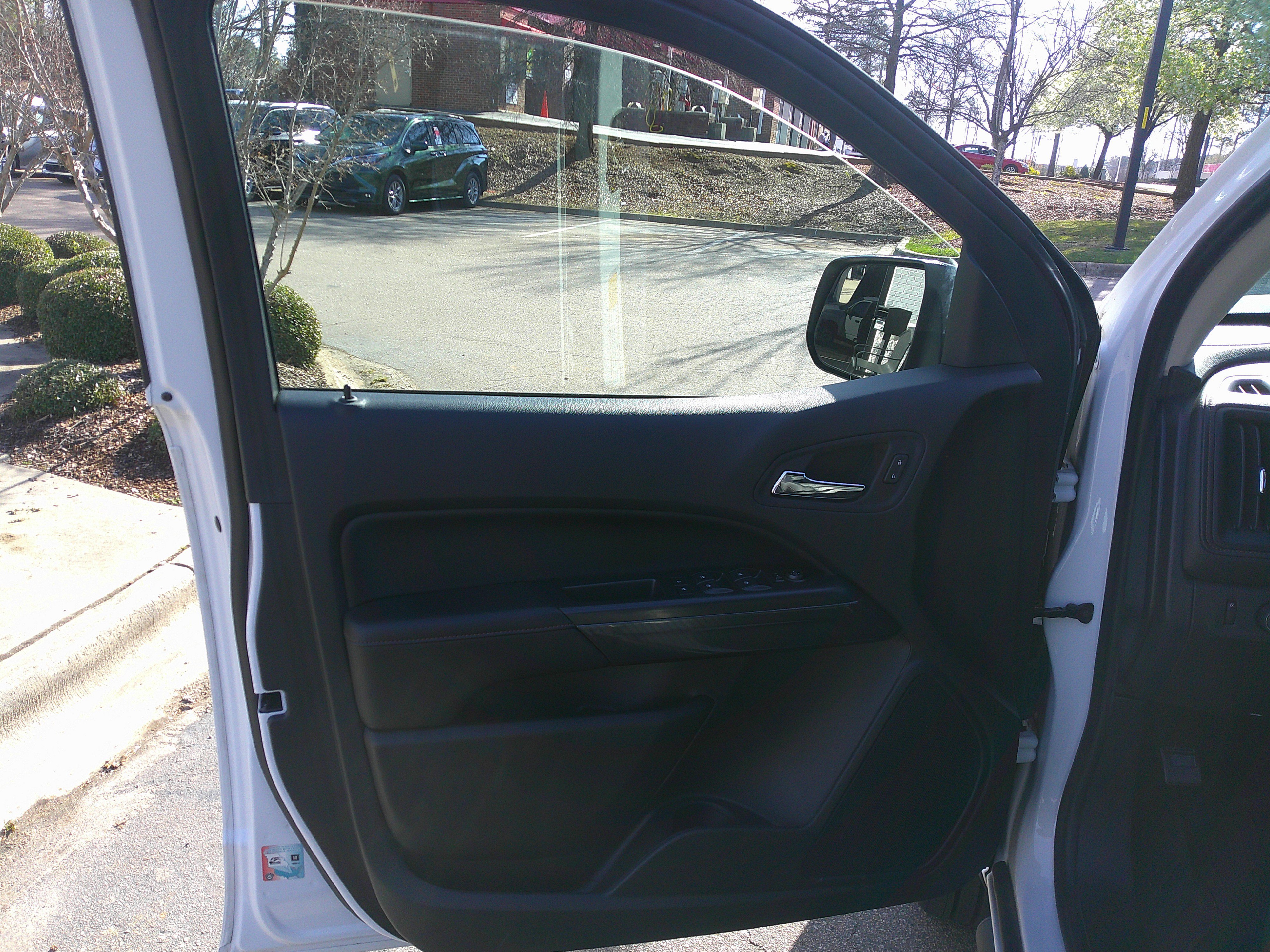 Used 2022 GMC Canyon AT4 image 16