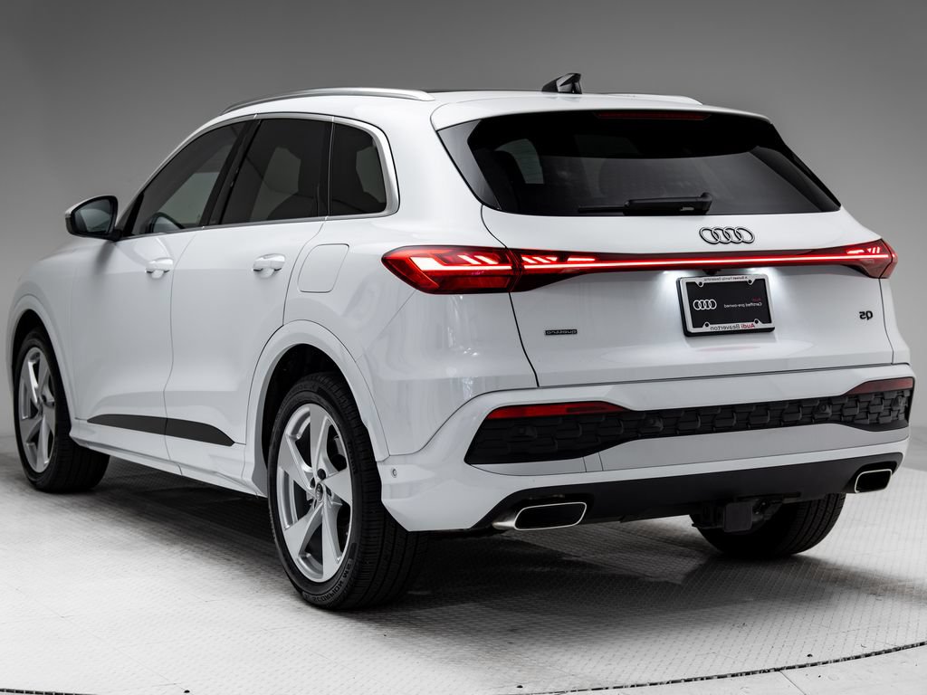 Certified 2025 Audi Q5 Prestige AWD/4WD image 3