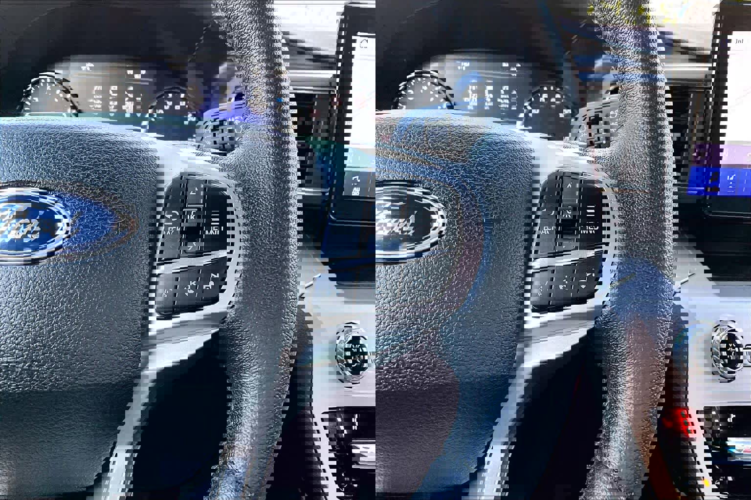 Used 2021 Ford Explorer XLT w/ Equipment Group 202A image 25