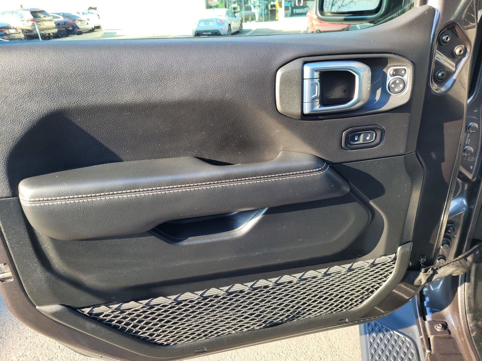 Used 2020 Jeep Gladiator Overland w/ Trailer Tow Package image 22