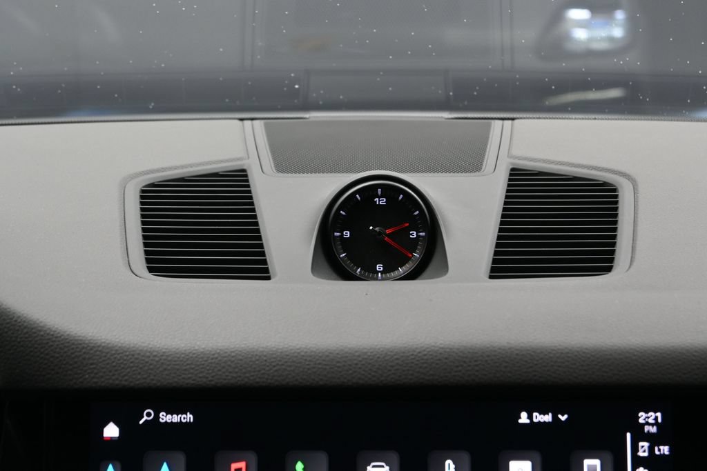 Certified 2023 Porsche Cayenne Platinum Edition AWD/4WD image 24