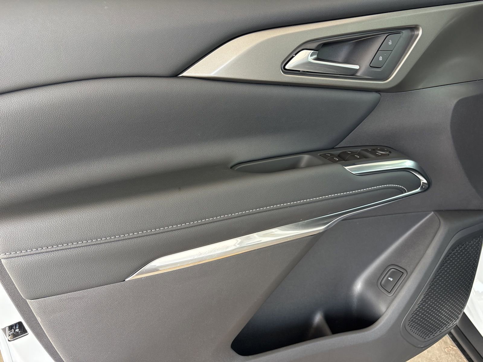 New 2026 Chevrolet Traverse LT image 10