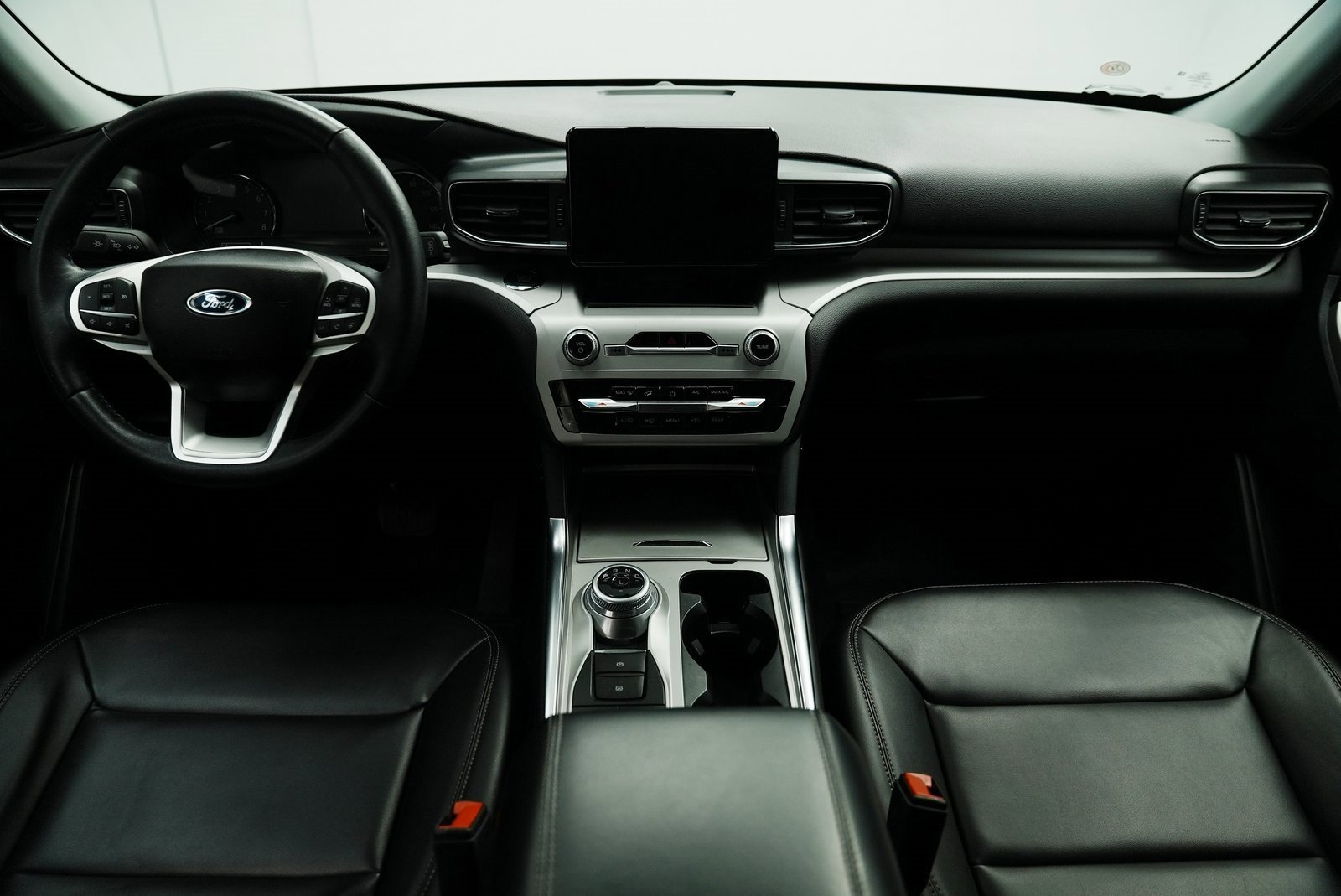 Used 2023 Ford Explorer XLT w/ Equipment Group 202A image 38