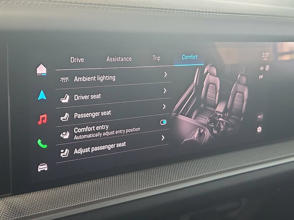 New 2026 Porsche Cayenne Coupe AWD/4WD image 25