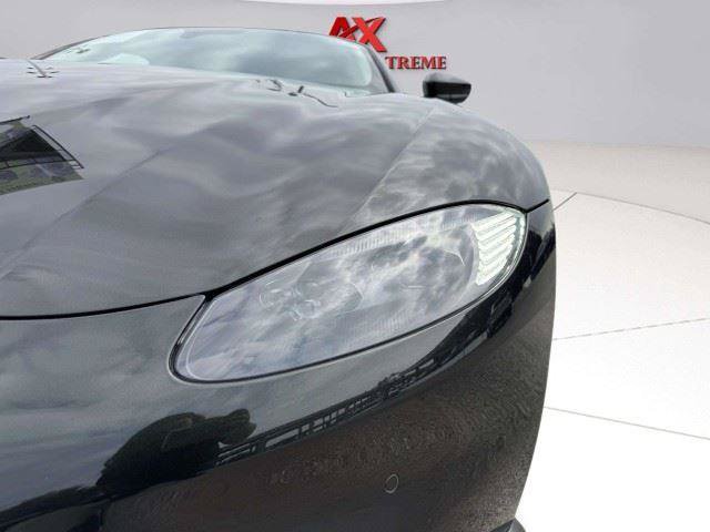 Used 2022 Aston Martin V8 Vantage Roadster RWD image 13