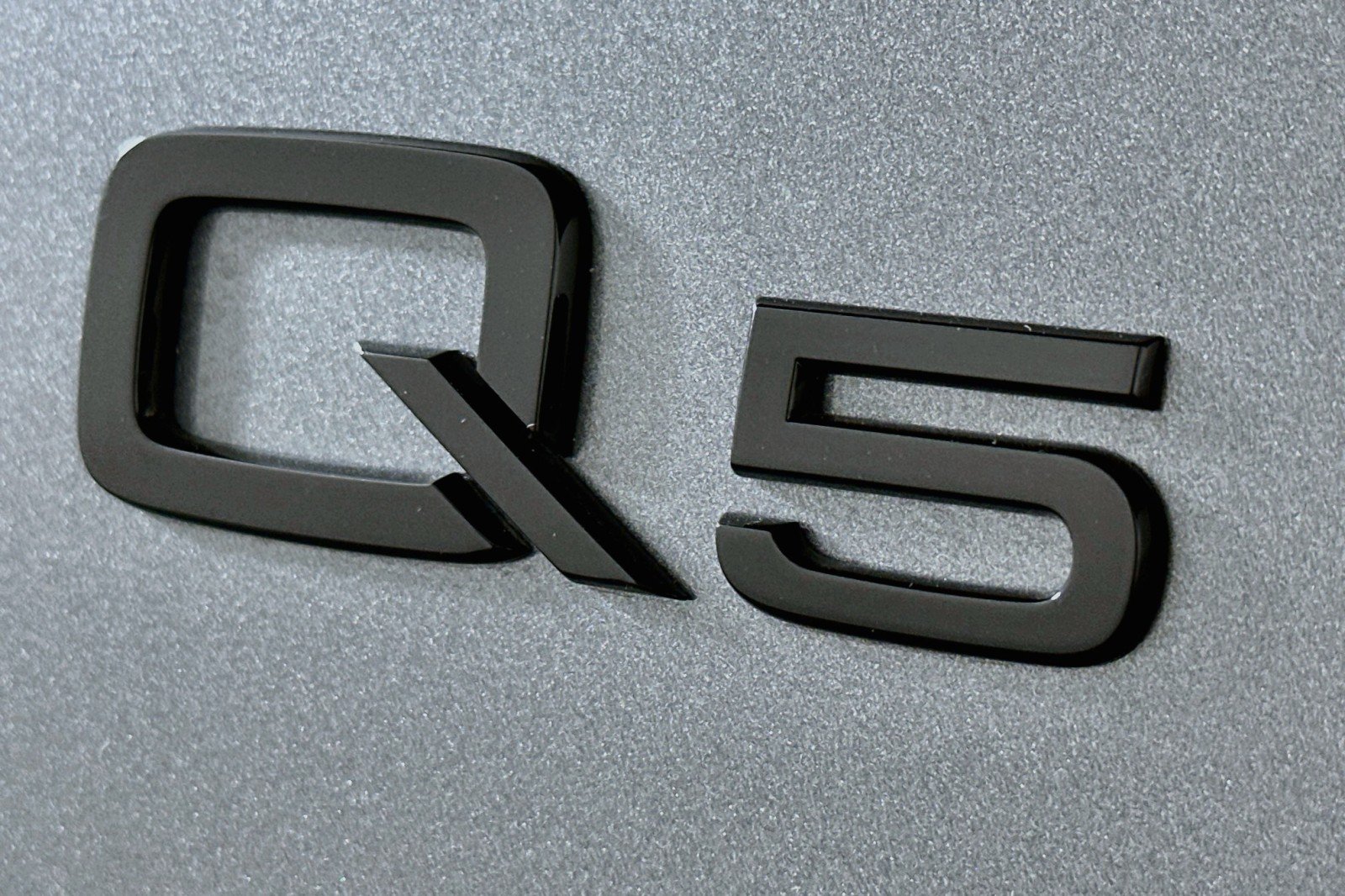 Used 2024 Audi Q5 e Premium Plus w/ Premium Plus Package AWD/4WD image 10