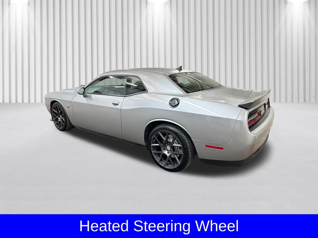 Used 2016 Dodge Challenger R/T Scat Pack RWD image 9