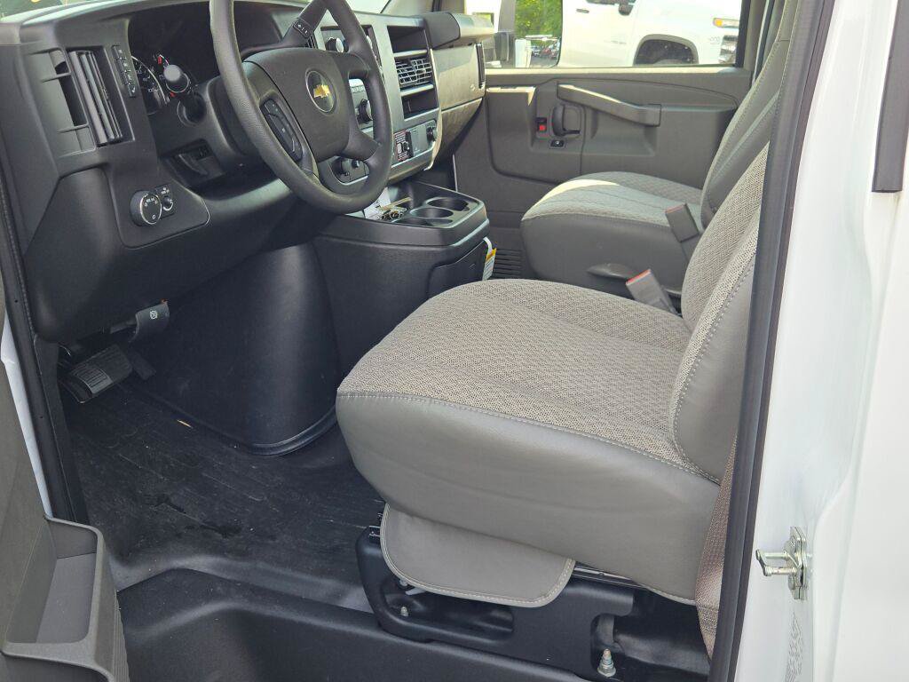 New 2026 Chevrolet Express 3500 w/ Power Convenience Package RWD image 23