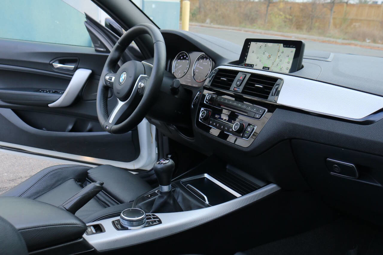 Used 2018 BMW M240i Convertible image 27