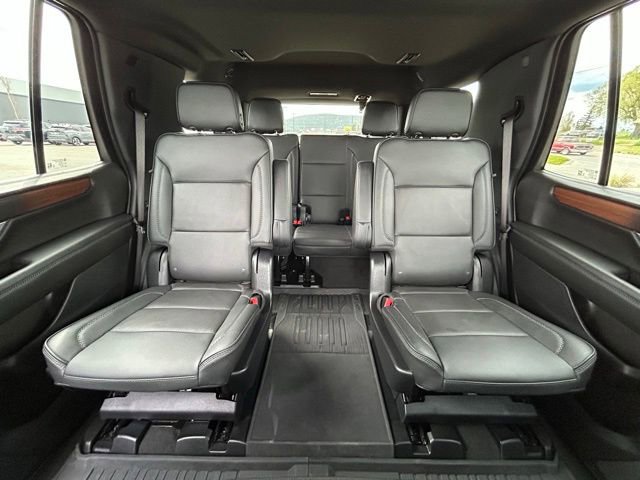 Used 2025 GMC Yukon Denali w/ Denali Reserve Package AWD/4WD image 43