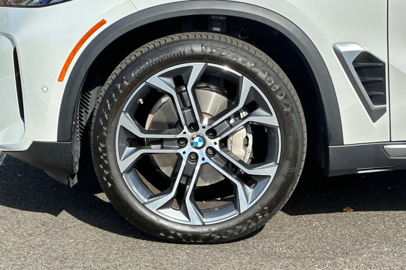 Used 2026 BMW X5 xDrive40i AWD/4WD image 38