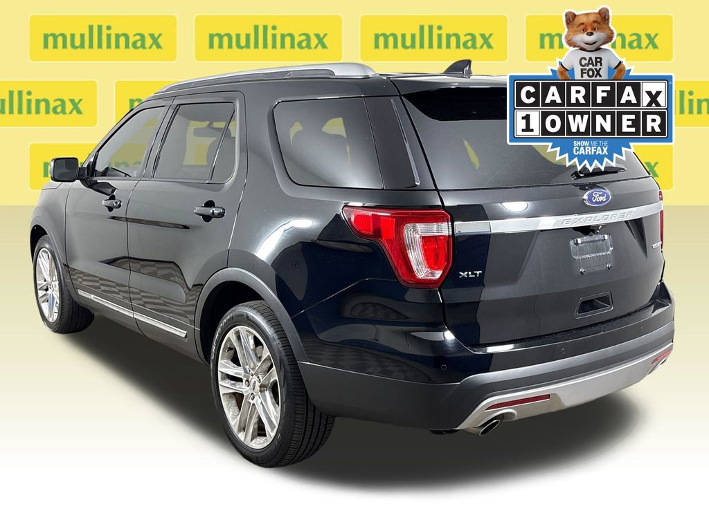 Used 2016 Ford Explorer XLT w/ Equipment Group 202A FWD image 11