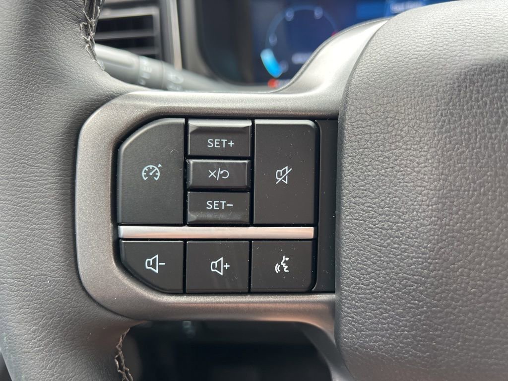 New 2026 Ford F250 Lariat w/ FX4 Off-Road Package image 16
