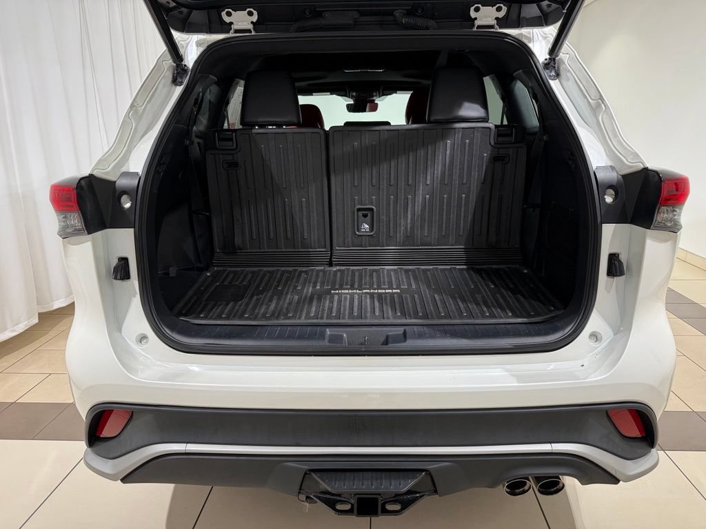 Certified 2021 Toyota Highlander XSE AWD/4WD image 13