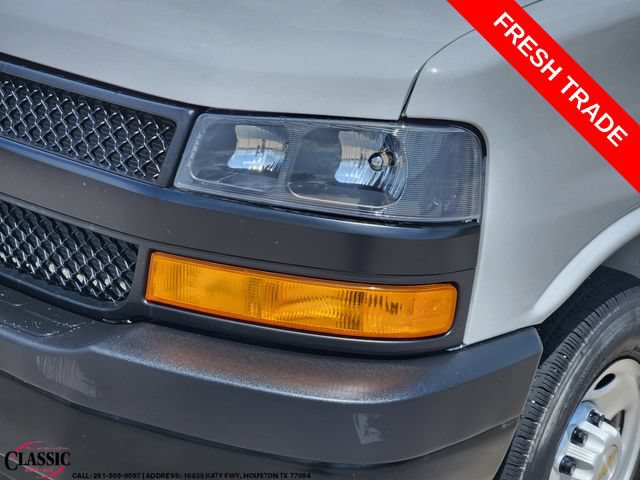 Used 2025 Chevrolet Express 3500 LS RWD image 9