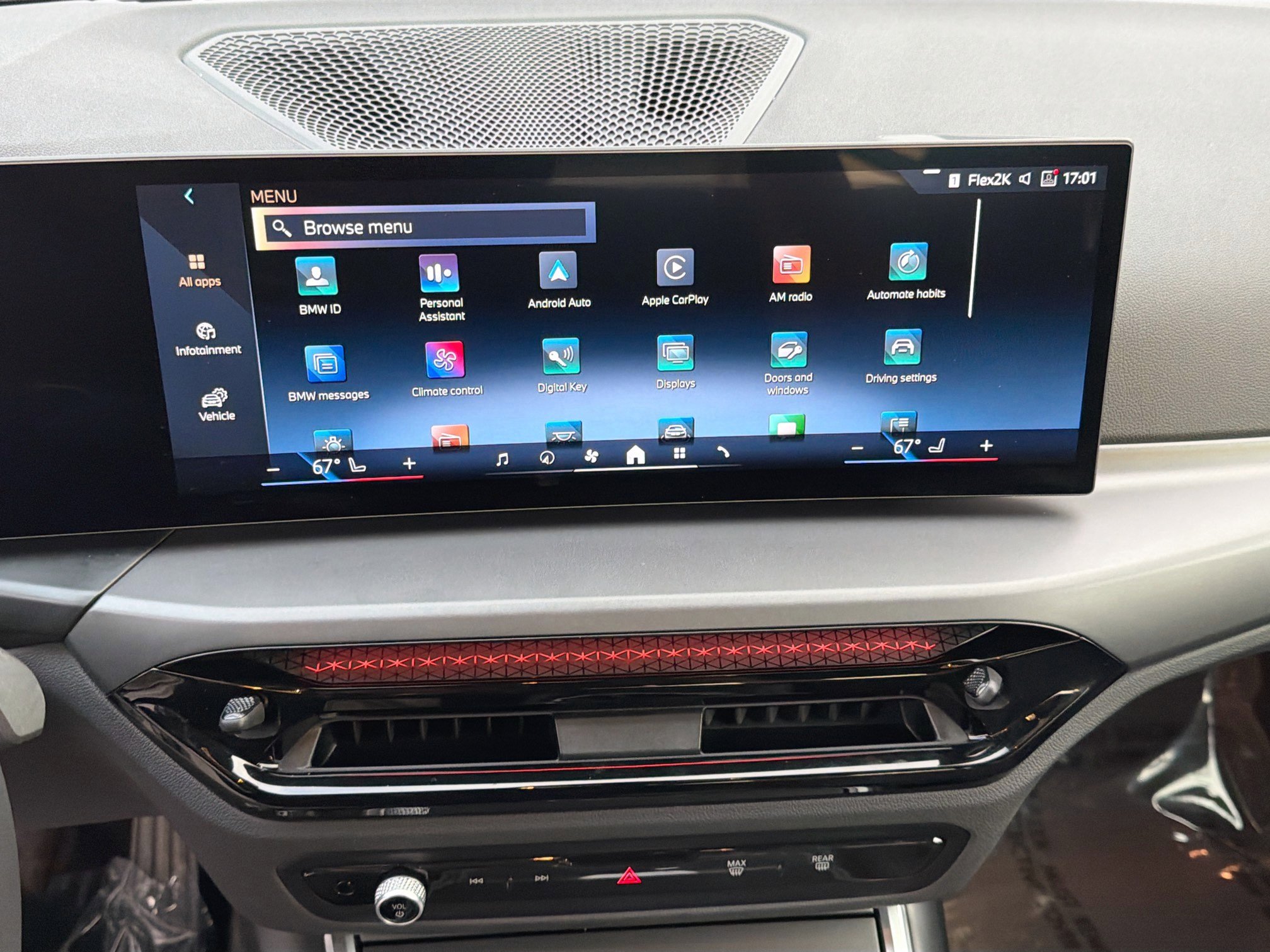 Used 2025 BMW 230i Coupe w/ M Sport Package image 28