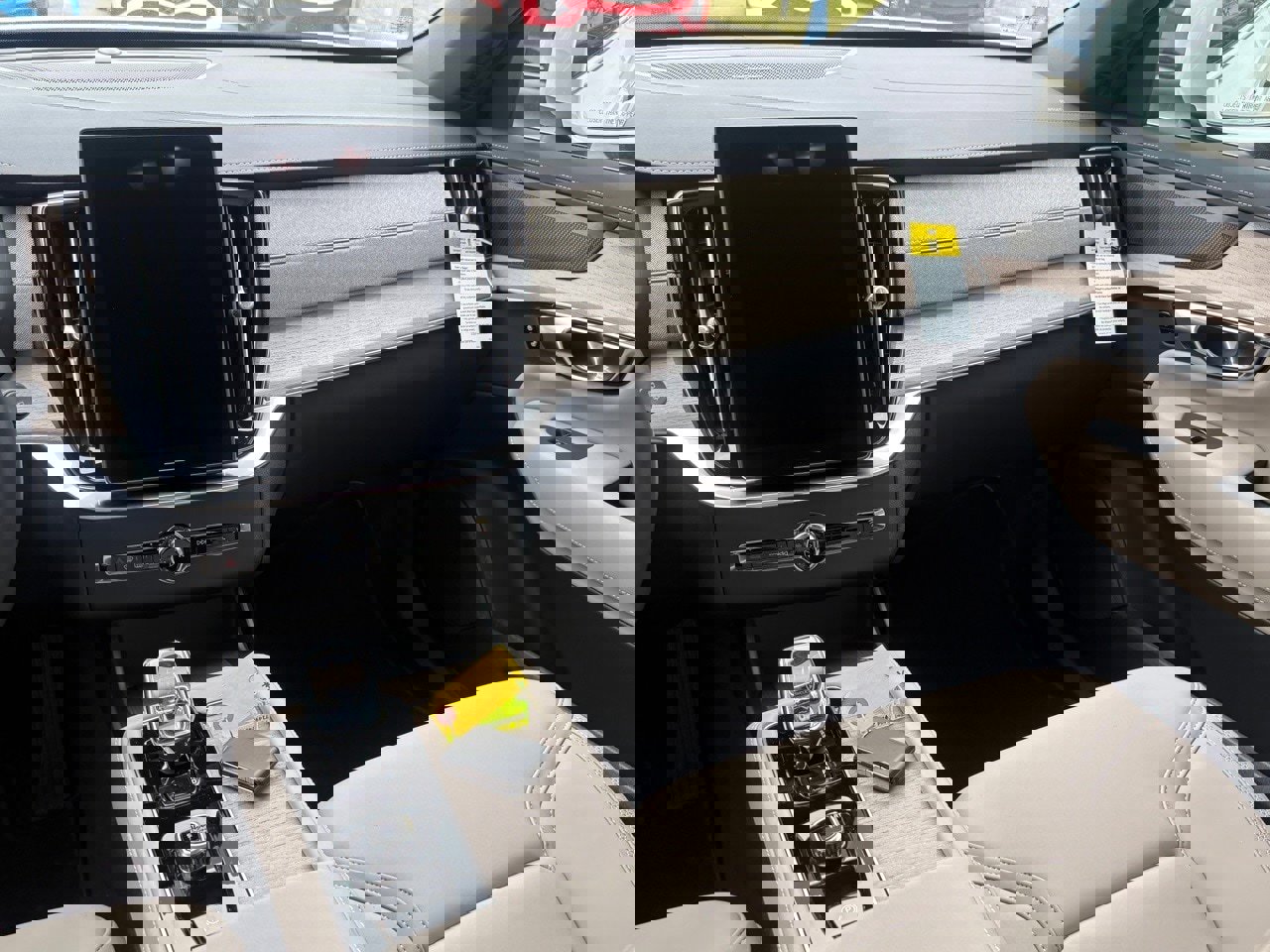 New 2026 Volvo XC90 T8 Plus image 13