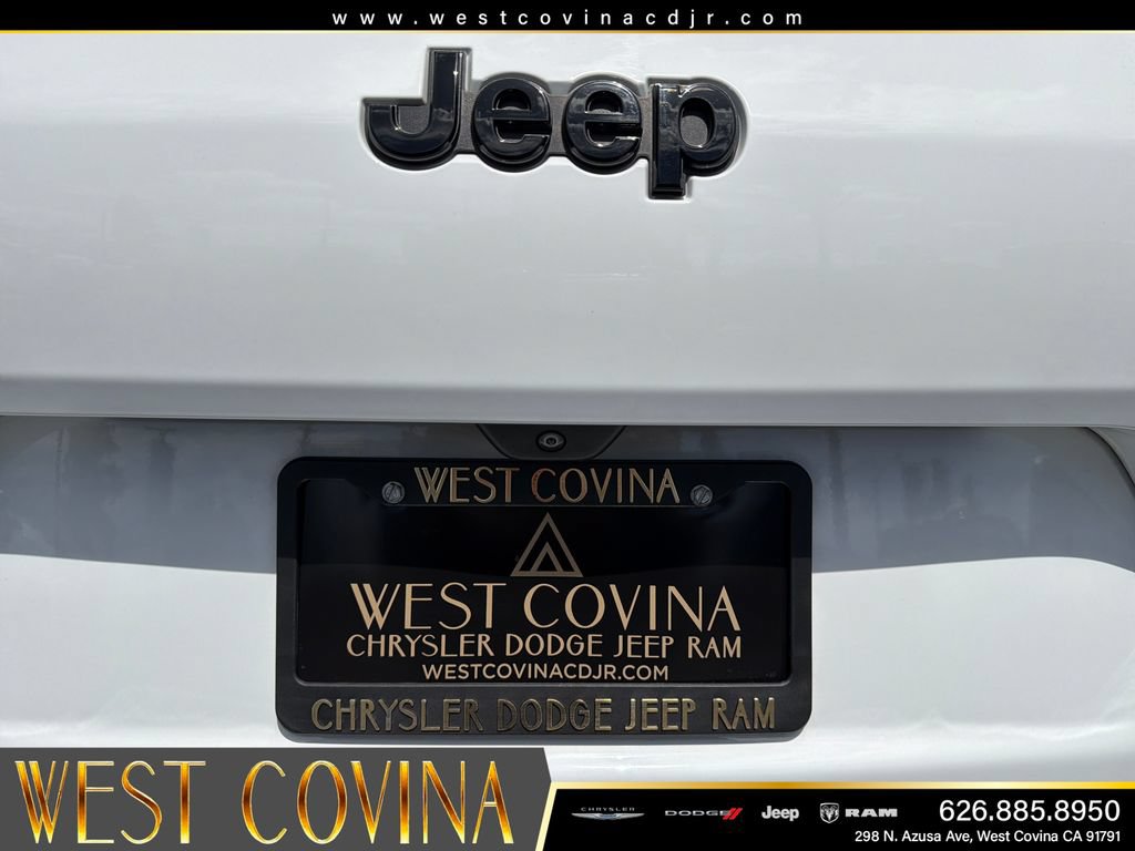Used 2023 Jeep Grand Cherokee L Laredo AWD/4WD image 36