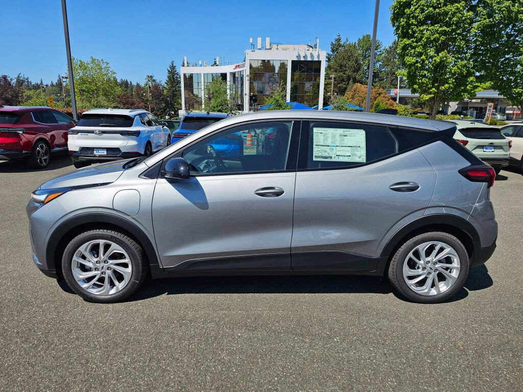 New 2027 Chevrolet Bolt LT w/ Comfort Package FWD image 8