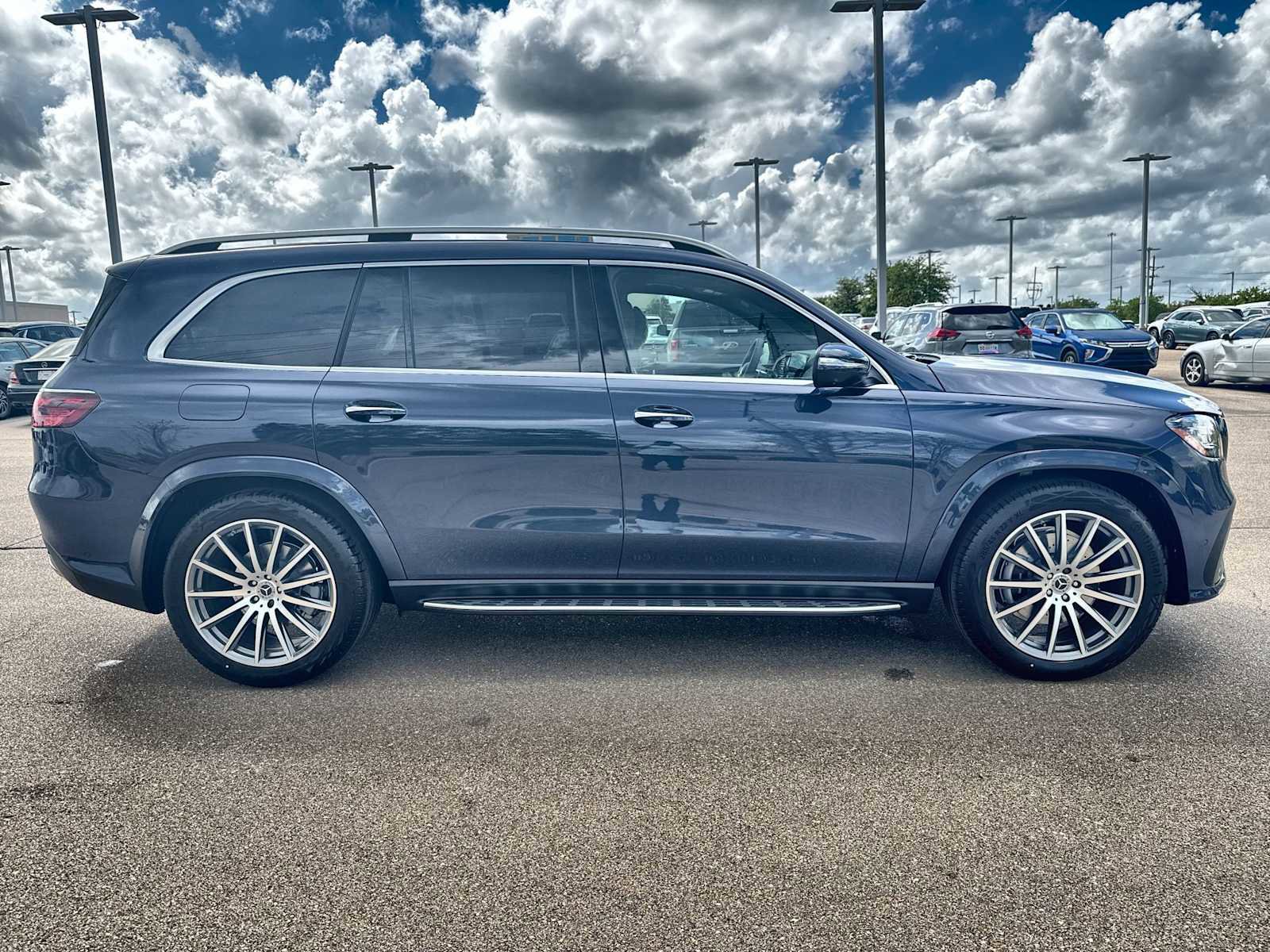 New 2026 Mercedes-Benz GLS 450 4MATIC image 10