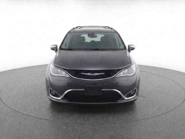 Used 2017 Chrysler Pacifica Limited FWD image 5