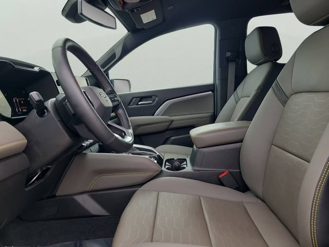 Used 2025 Chevrolet Colorado ZR2 AWD/4WD image 15