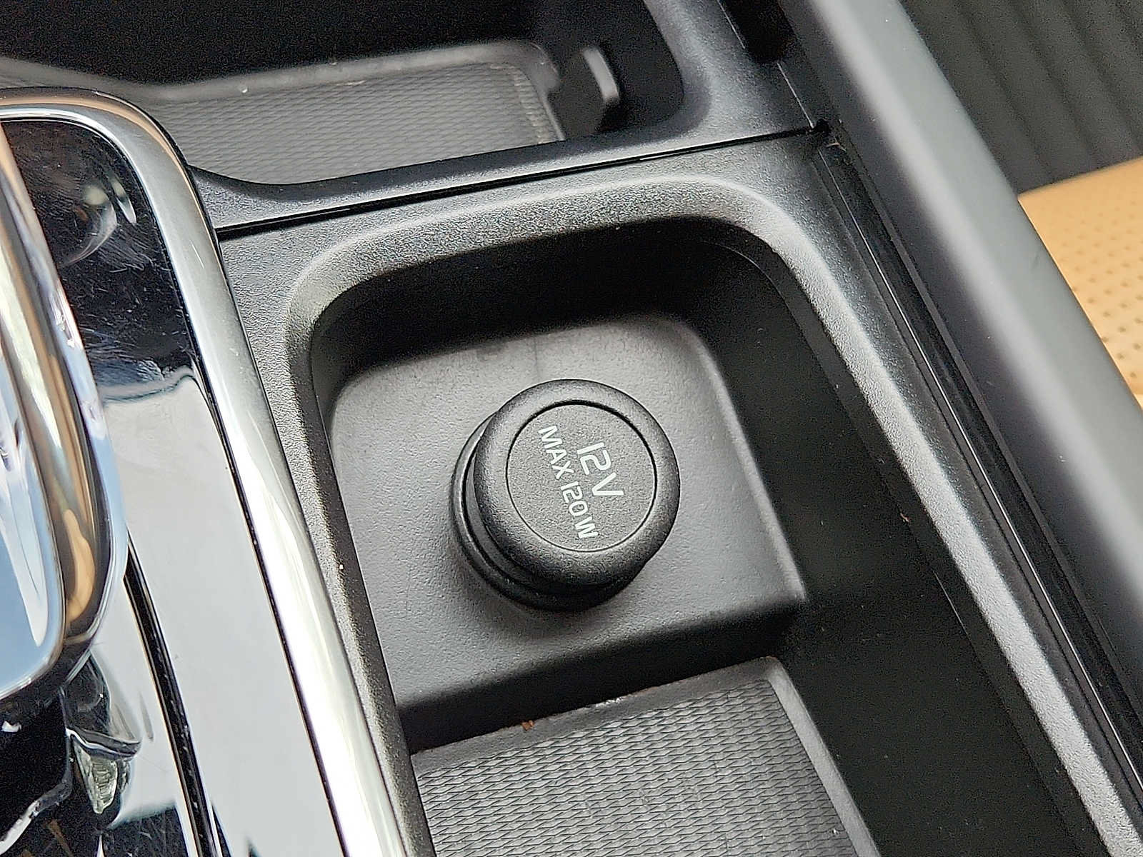 Certified 2024 Volvo XC90 B6 Ultimate AWD/4WD image 25