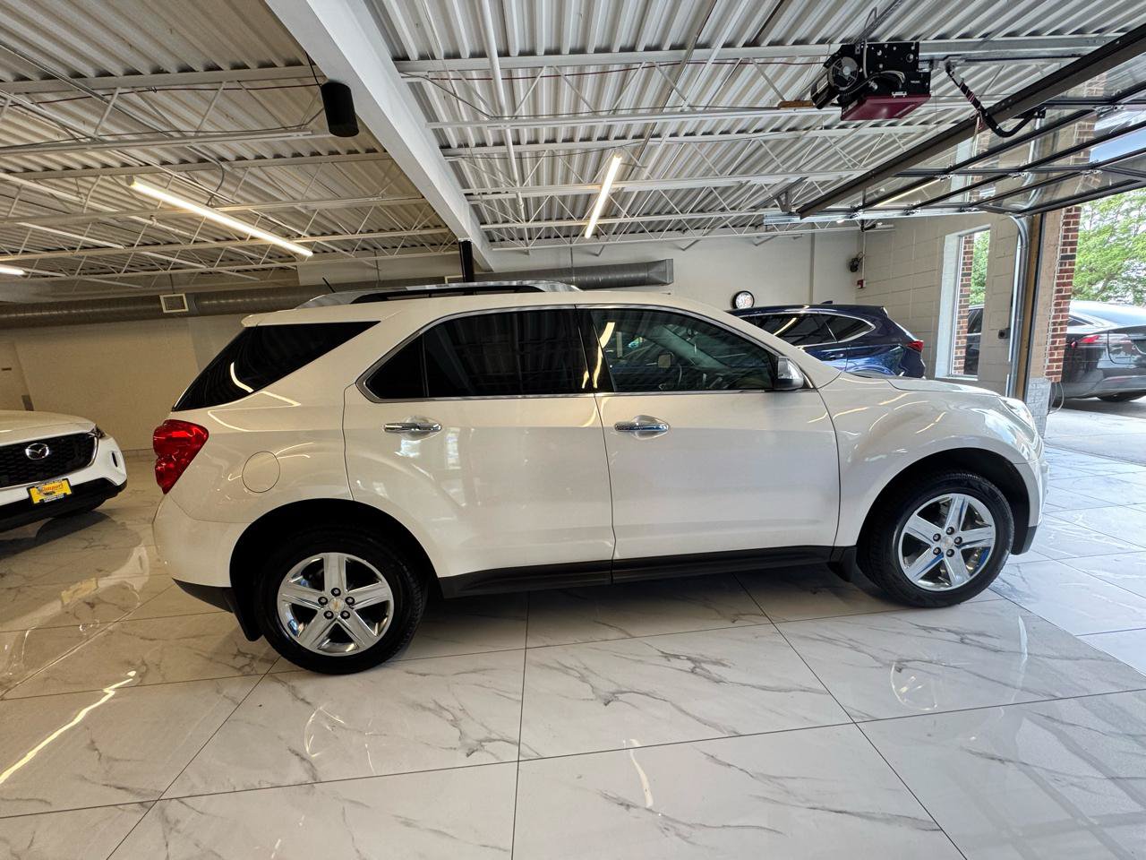 Used 2015 Chevrolet Equinox LTZ FWD image 4