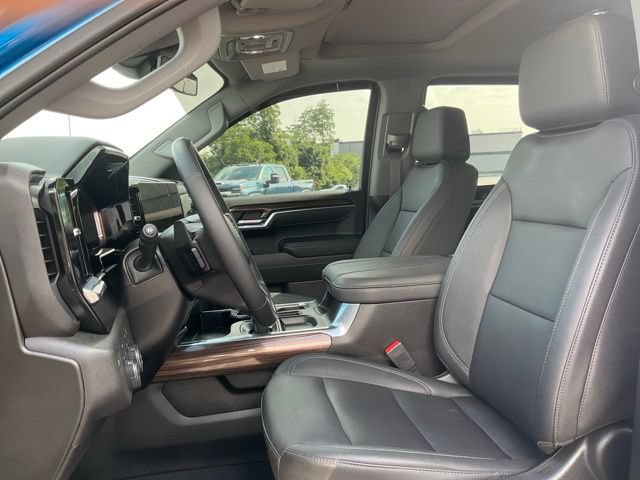 Used 2023 Chevrolet Silverado 1500 RST w/ RST All Star Premium Package AWD/4WD image 2